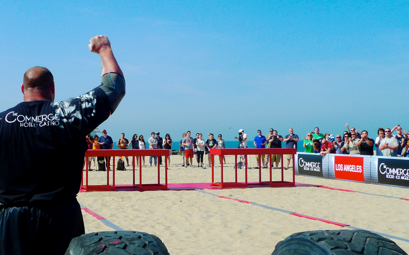 Illustration for article titled A Day at Muscle Beach with the World's Strongest Man